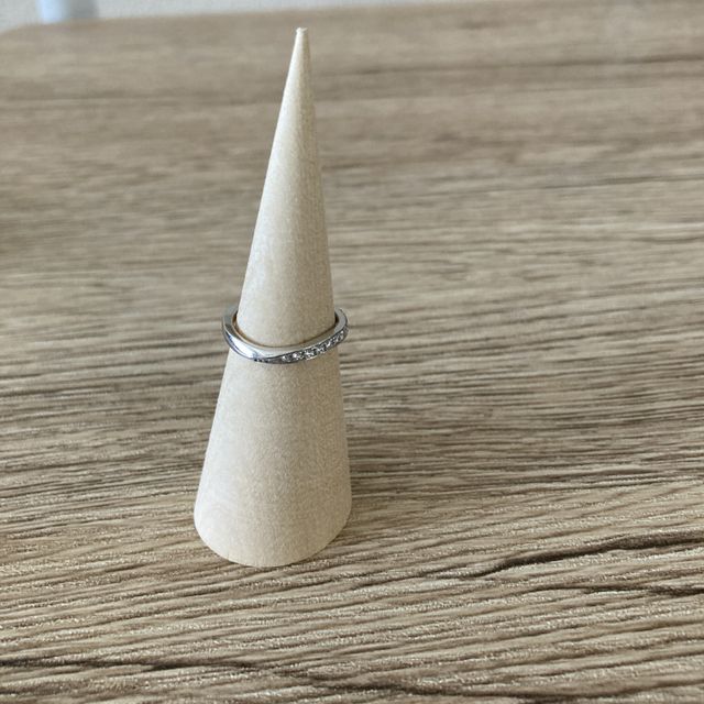 【renri(レンリ)の口コミ】 素材や加工方法、ダイヤの数からリングの太さやカーブの仕方まで、細かく…