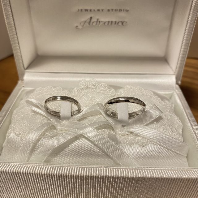 【JEWELRY STUDIO Advance(ジュエリースタジオアドバンス)の口コミ】 指輪のデザインは、既製品からある程度ベースを見てみて、お互いに好きな…