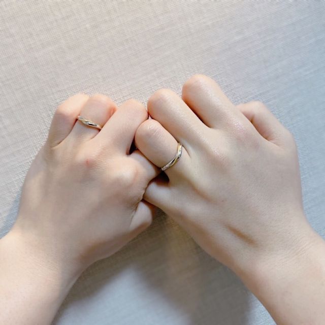 【ケイウノ ブライダル(K.UNO BRIDAL)の口コミ】 その場でデザインを書いていただけて、2人の意見を聞いて頂いてどんどんデ…