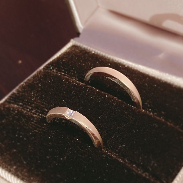 【アイプリモ(I-PRIMO)の口コミ】 ピンクゴールドで気に入る色探して何店舗もまわりました。
どちらも男性用…