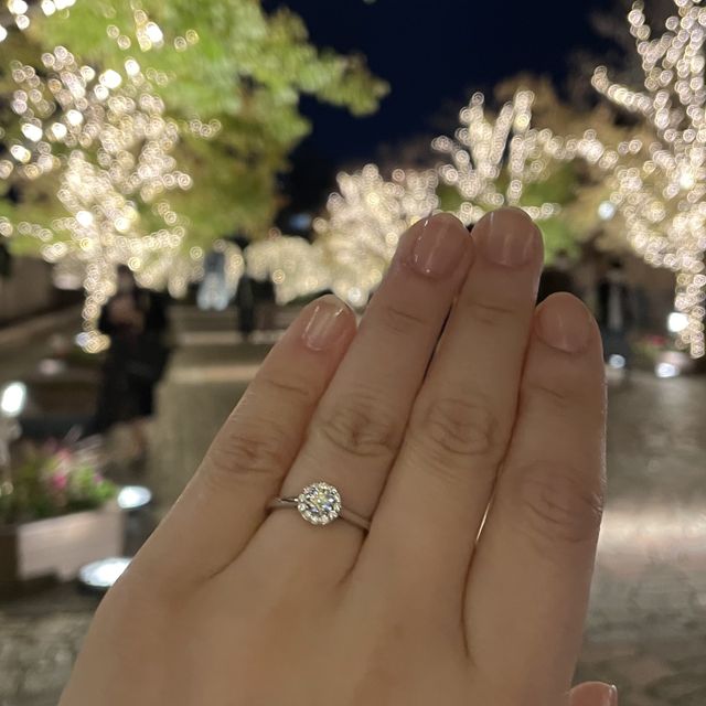 【ラザール ダイヤモンド(LAZARE DIAMOND)の口コミ】 こちらを選んだ理由は、一目惚れでした。
指が短いことがコンプレックスな…