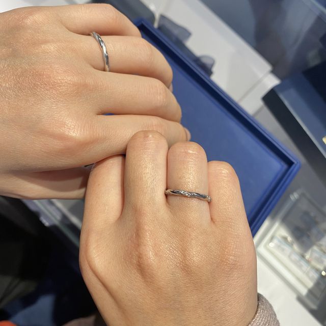 【銀座ダイヤモンドシライシの口コミ】 指輪のデザインが結構気に入ります。また指輪の名前もいい意味なので、す…