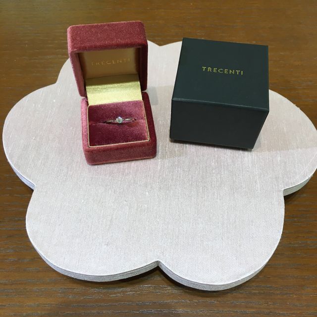 【TRECENTI(トレセンテ)の口コミ】 サプライズでプロポーズするための婚約指輪を探していました。ダイヤモン…
