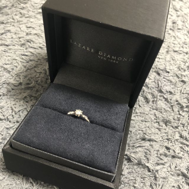 【ラザール ダイヤモンド(LAZARE DIAMOND)の口コミ】 店舗が多いので、アフターフォローが安心なのと、ダイヤの輝きが素晴らし…