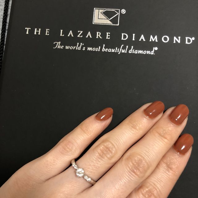 【ラザール ダイヤモンド(LAZARE DIAMOND)の口コミ】 店舗が多いので、アフターフォローが安心なのと、ダイヤの輝きが素晴らし…