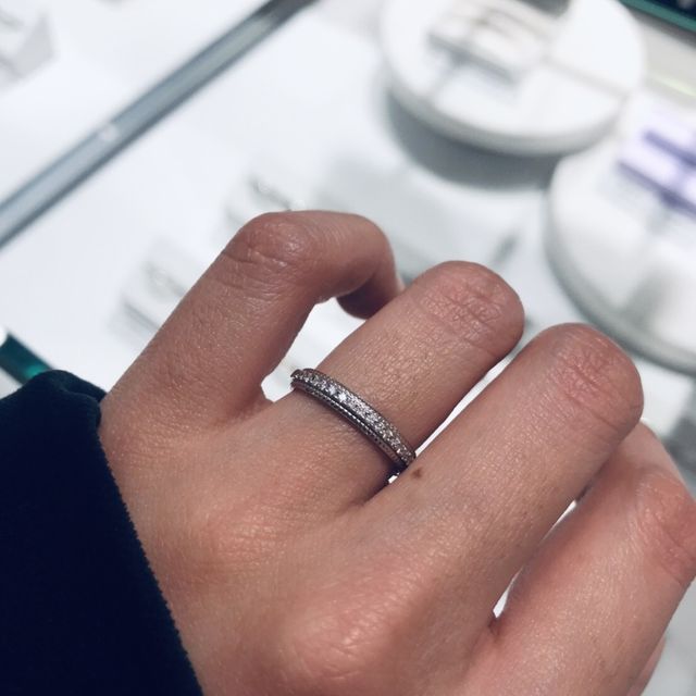 【STAR JEWELRY(スタージュエリー)の口コミ】 ミルグレインのハーフエタニティのものをずっと探していました。この指輪…