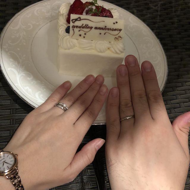 【アイプリモ(I-PRIMO)の口コミ】 上品なデザインとダイヤモンドに惹かれました。また婚約指輪がアイプリモ…