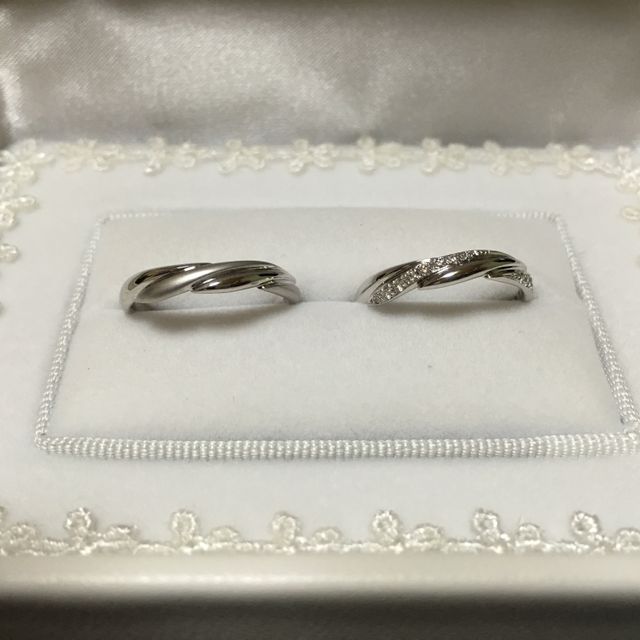 【宝寿堂(ほうじゅどう)の口コミ】 婚約指輪も彼が宝寿堂さんで用意してくれました。
当時、宝石に関して知識…