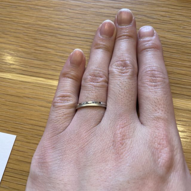 【BIJOUPIKO(ビジュピコ)の口コミ】 1/4だけ艶消し加工がしてあり、付け方により、艶消しが見えやすいようにし…