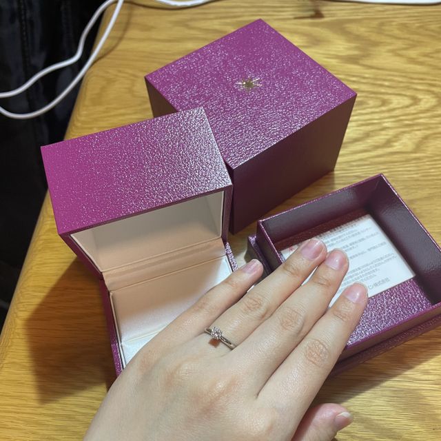 【ブルガリ(BVLGARI)の口コミ】 新郎新婦ともにブルガリに憧れがあったため、ブルガリで指輪を購入したい…