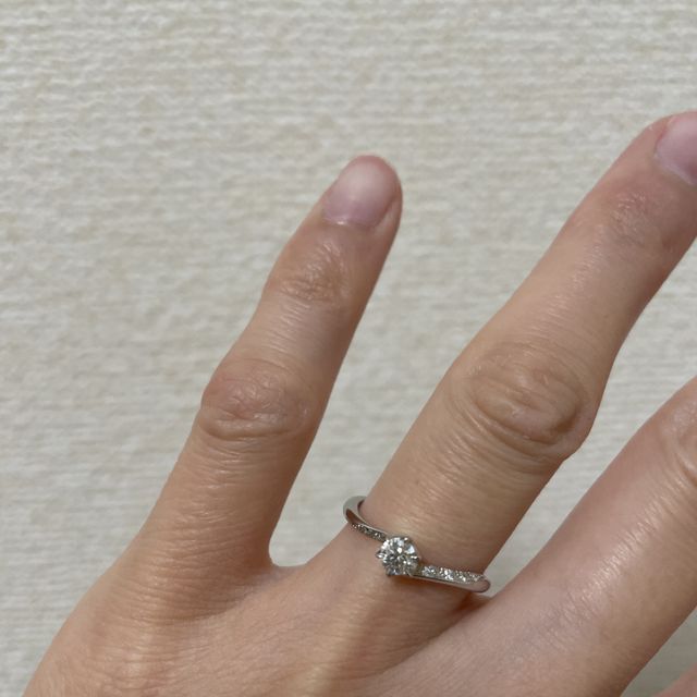 【銀座ダイヤモンドシライシの口コミ】 ダイヤのみをプロポーズの時にもらったので後日一緒にデザインを決めに来…
