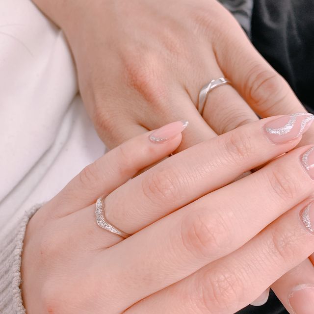 【RosettE(ロゼット)の口コミ】 試着時に一番しっくりきたものを選びました。
細さ、形、デザインは求めて…