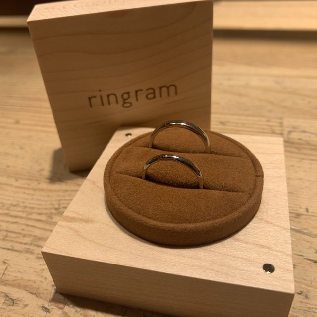 【ringram(リングラム)の口コミ】 指輪は二人で決めてシンプルがいいね、となったので、甲丸でなおかつ何も…