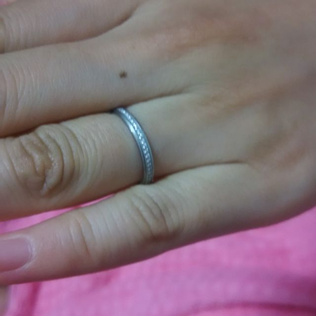 【カルティエ(Cartier)の口コミ】 妻用の結婚指輪です。婚約指輪と違い、普段ずっと身に着ける結婚指輪なの…