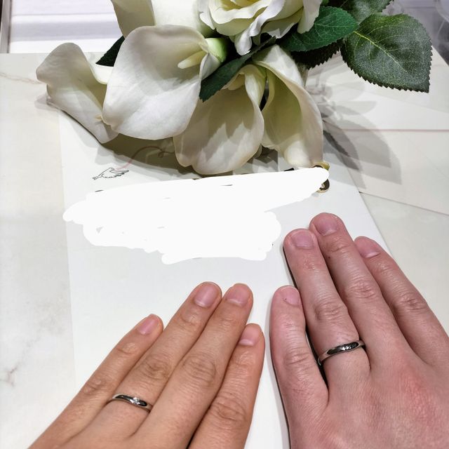 【アイプリモ(I-PRIMO)の口コミ】 お互いの指の特徴を活かし厚みのある指輪を選びました。指の細い方や華奢…