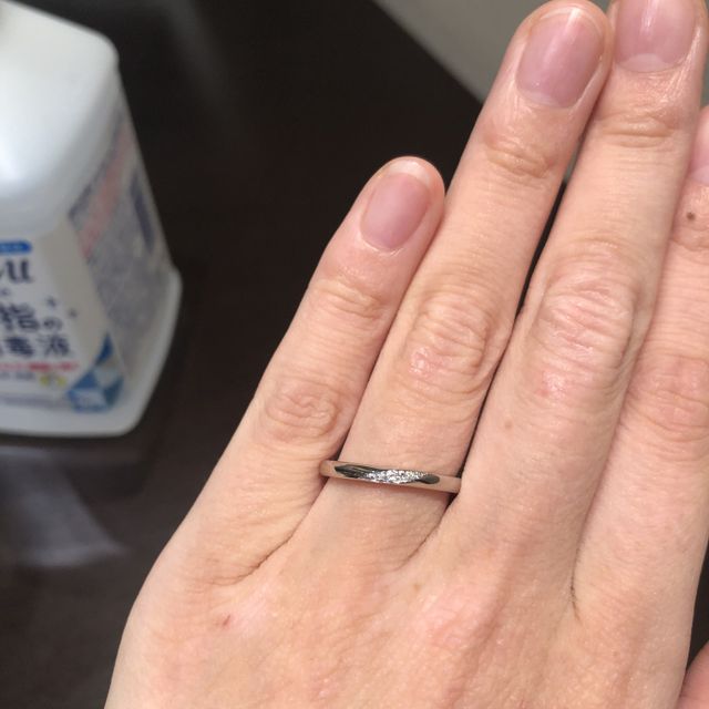 【TRECENTI(トレセンテ)の口コミ】 結婚指輪を探して来店しました。
シンプルなデザインの種類も、またダイヤ…