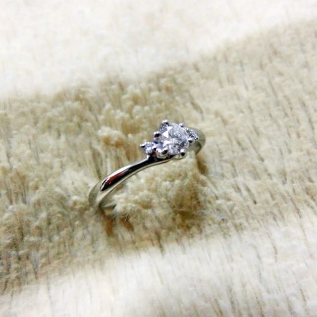 【ジュエリーツツミ(JEWELRY TSUTSUMI)の口コミ】 デザインが統一されているという理由で、婚約指輪・結婚指輪ペアの３点セ…