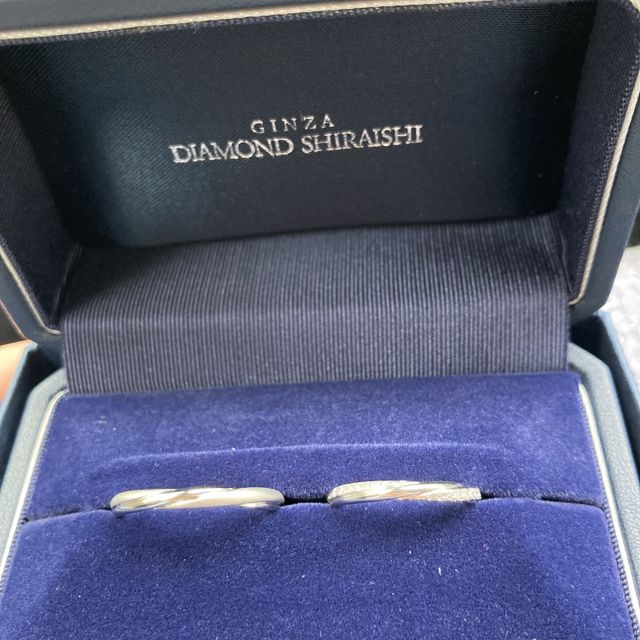 【銀座ダイヤモンドシライシの口コミ】 婚約指輪がストレートだったのでそれに合うようにと、エタニティまでいか…