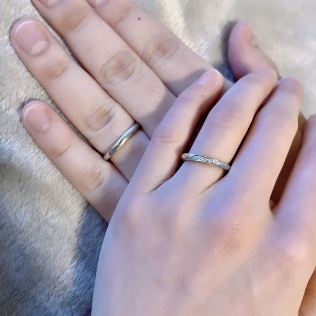 【エクセルコダイヤモンド(EXELCO DIAMOND)の口コミ】 シンプルで上品なところが気に入りました。最初はもっとシンプルな方がい…