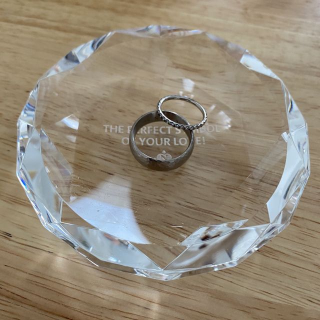 【NIESSING(ニーシング)の口コミ】 フルエタニティリングかハーフか悩みましたが、ハーフだと回ってしまうこ…