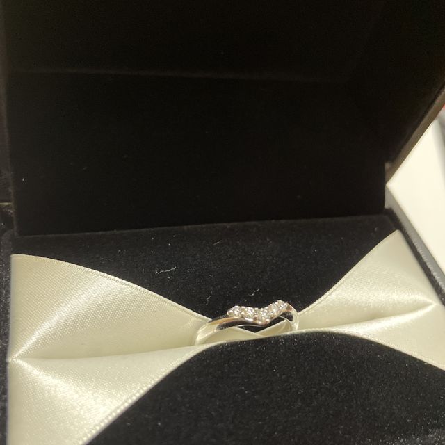 【エクセルコダイヤモンド(EXELCO DIAMOND)の口コミ】 デザインが可愛く、要望に沿ってセミオーダーで作ってもらいました。要望…