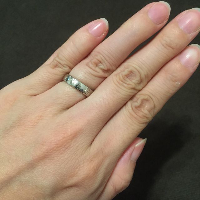 【カルティエ(Cartier)の口コミ】 本当はもっと気に入ったデザインがあったのですが、着け心地が悪く断念。
…