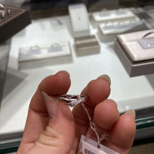 【アイプリモ(I-PRIMO)の口コミ】 １番の決め手は、付けた時に彼が似合うと言って
くれたことです。また、ス…