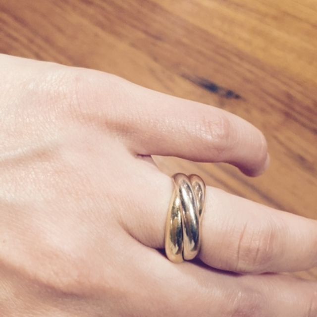 【カルティエ(Cartier)の口コミ】 とても珍しいことかもしれませんが、主人とはお互い別のブランドの結婚指…