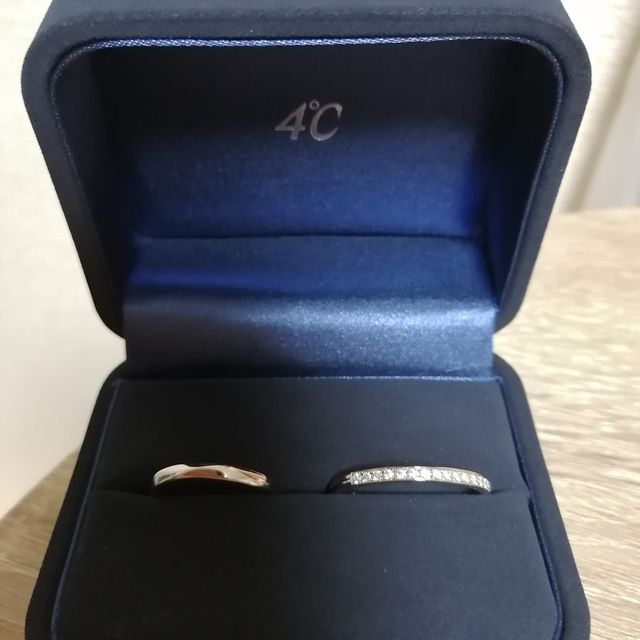 【4℃ BRIDAL(ヨンドシーブライダル)の口コミ】 どのデザインにしようかずっと悩んでいましたが、4℃ブライダルのオリジナ…