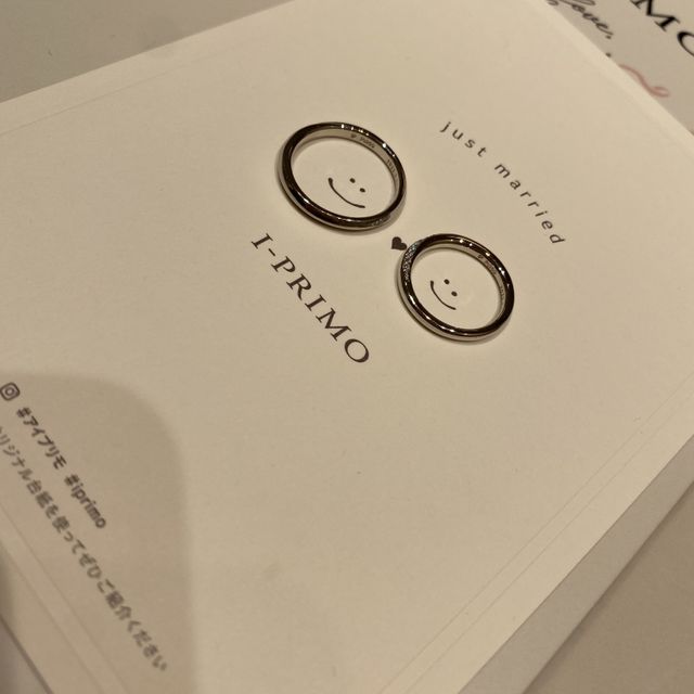 【アイプリモ(I-PRIMO)の口コミ】 指輪のデザインは、ストレートもしくはウェーブで、派手すぎないデザイン…