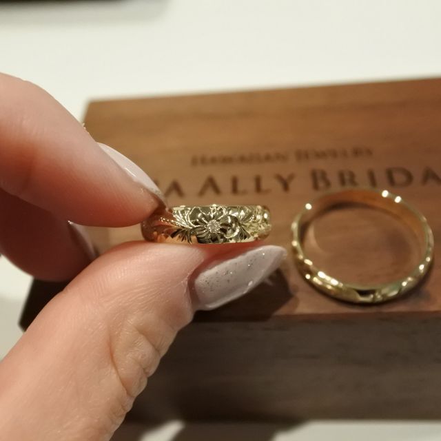【PUAALLY(プアアリ)の口コミ】 結婚指輪は絶対にハワイアンジュエリー！
と決めていたので何店舗かまわり…