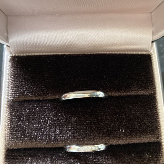 【アイプリモ(I-PRIMO)の口コミ】 ダイヤがさりげなく、5粒入っています。ハートアンドキューピッドで、輝き…