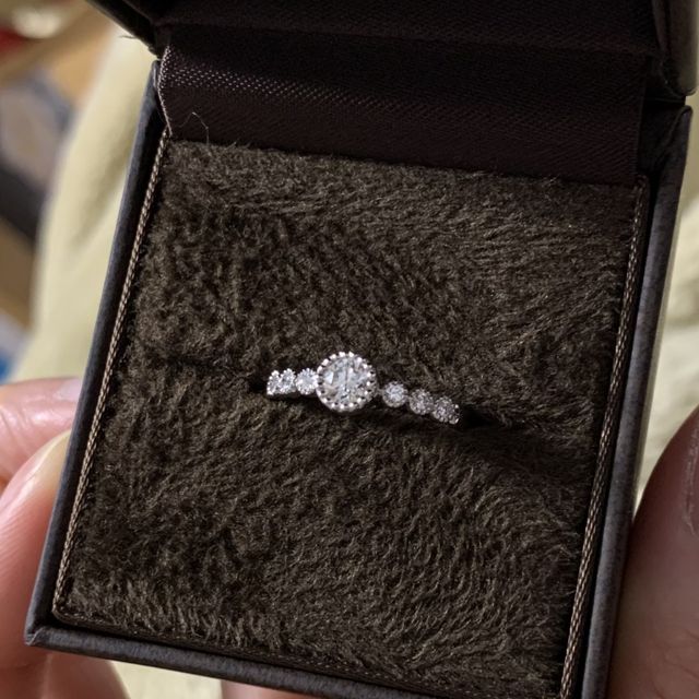 【CHER LUV(シェールラブ)の口コミ】 一番の決め手は可愛かったからです。他のブランドの指輪でほぼ決めてから…