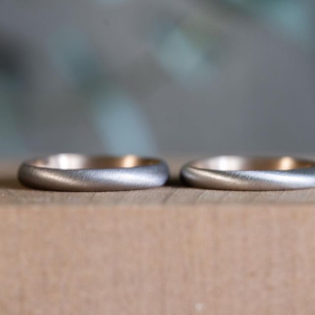 【Cayof(カヨフ)の口コミ】 素材・テクスチャー・幅の選択肢が多く、自分たちにとって理想の指輪を作…