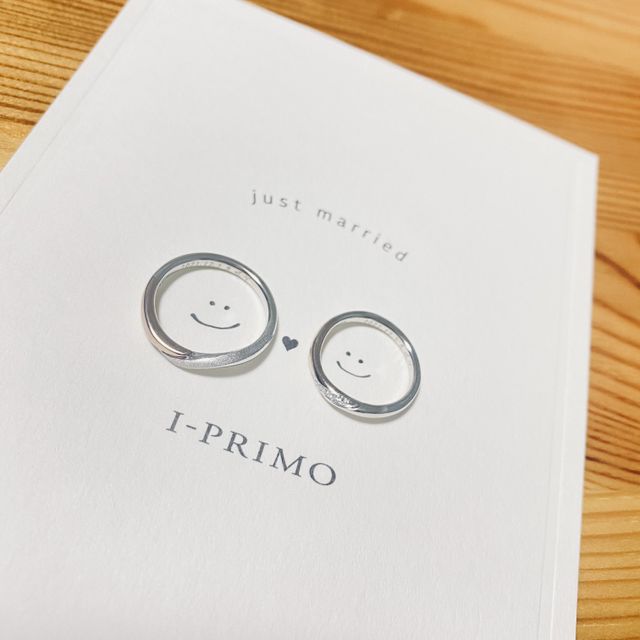 【アイプリモ(I-PRIMO)の口コミ】 婚約指輪と合うS字カーブの結婚指輪を探していたので、指輪の形はもちろん…