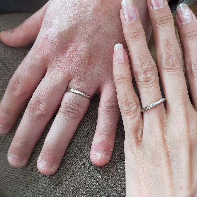 【4℃ BRIDAL(ヨンドシーブライダル)の口コミ】 ホームページの写真で形などを見て何個か決めて行きました。写真と実際に…