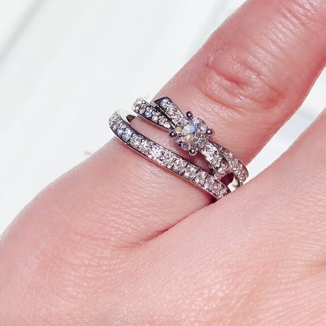 【シャネル(CHANEL)の口コミ】 リボンのモチーフで、ウェーブがとても綺麗でした。
どちらも、ハーフエタ…