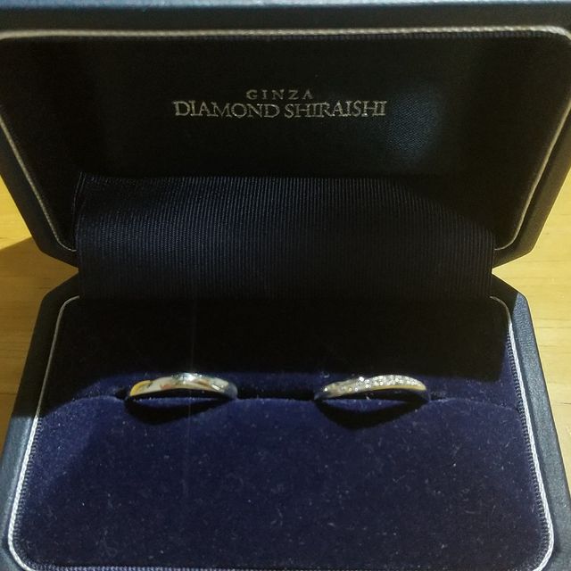 【銀座ダイヤモンドシライシの口コミ】 新郎用は、シンプルなデザインのものにしました。また今まで指輪をする習…