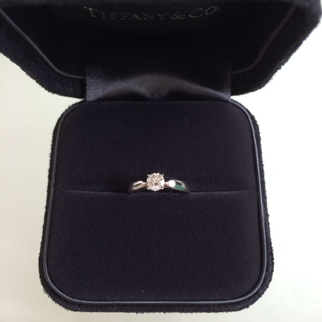 【ティファニー(Tiffany & Co.)の口コミ】 元々ブランドに憧れがあり、ティファニーでと決めていました。お店の方の…