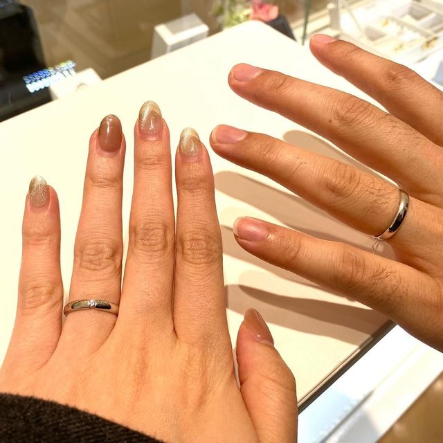 【ウィスプ(WISP)の口コミ】 私は、メレダイヤを挟み込むようなデザインの指輪をご提案いただきました…