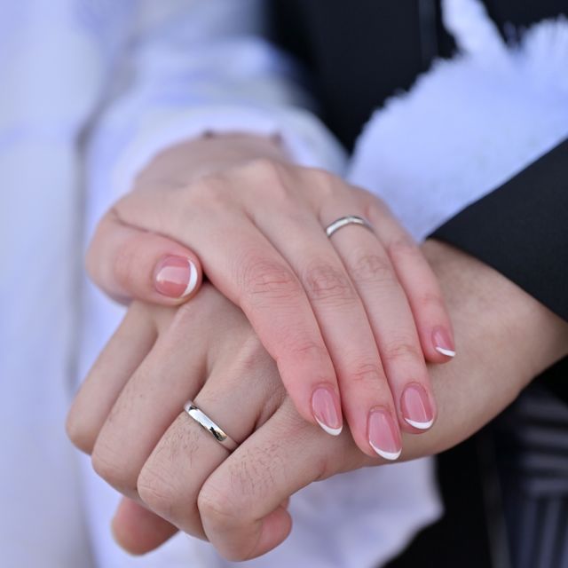 【ウィスプ(WISP)の口コミ】 私は、メレダイヤを挟み込むようなデザインの指輪をご提案いただきました…