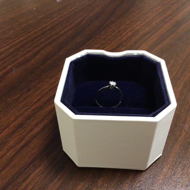 【4℃ BRIDAL(ヨンドシーブライダル)の口コミ】 一石のダイヤモンドのものがよかったのと、後は派手すぎず、かつシンプル…