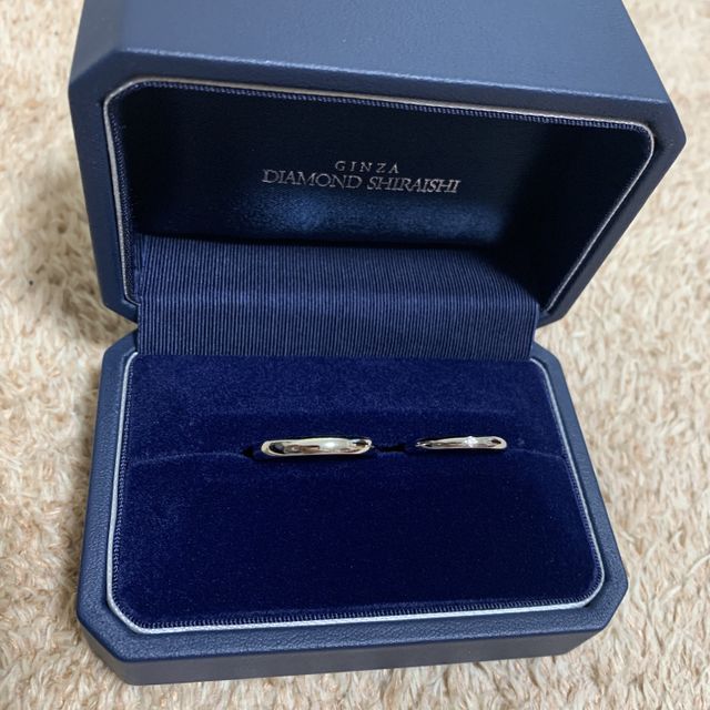 【銀座ダイヤモンドシライシの口コミ】 シンプルなデザインでかつ、リングが丸みを帯びたものを探していたところ…