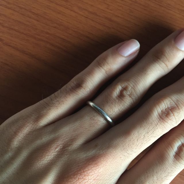 【ラザール ダイヤモンド(LAZARE DIAMOND)の口コミ】 妻はデザイン性を重視し、私は付け心地を重視して指輪を探していました。
…