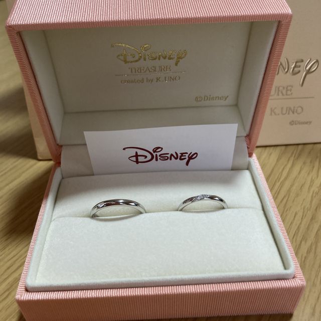 【ケイウノ ブライダル(K.UNO BRIDAL)の口コミ】 軽くてつけ心地がとてもよかったです。
ディズニーのロゴも入れられたのが…