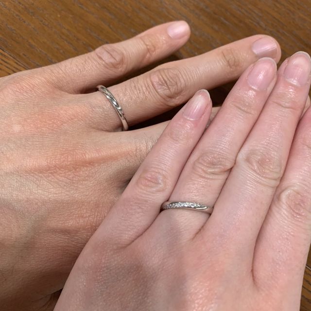 【TRECENTI(トレセンテ)の口コミ】 デザインがキレイで指がきれいにみえる。男女共にシンプルかつエレガント…