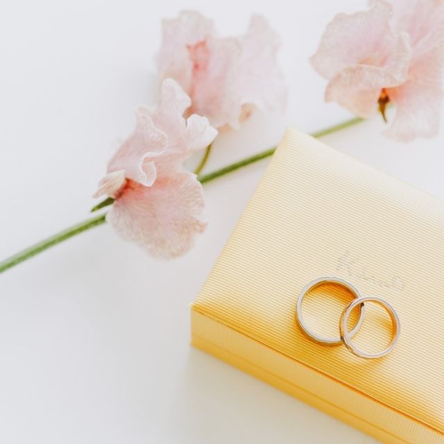 【ケイウノ ブライダル(K.UNO BRIDAL)の口コミ】 着用する場所や時間を考えて、すこし煌びやかなデザインをスタッフ様と相…