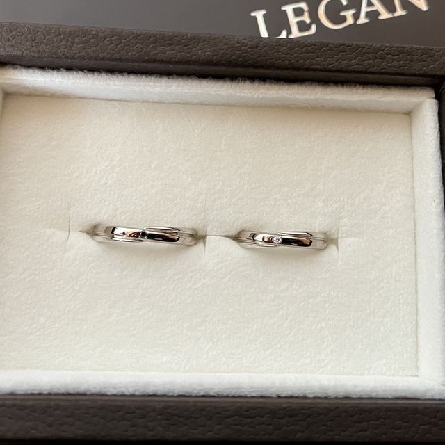 【LEGAN(レガン)の口コミ】 好みのデザインが予算内だったので決めました。
リングの色や加工、ダイア…