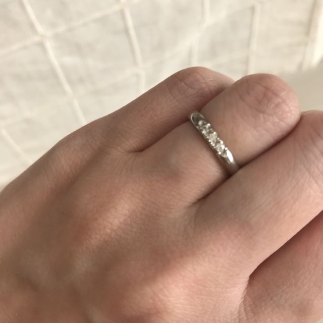 【MIKIMOTO(ミキモト)の口コミ】 シンプルで細過ぎない結婚指輪を探していました。
たくさんのブランドの指…
