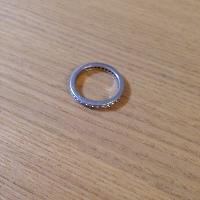 【ティファニー(Tiffany & Co.)の口コミ】 結婚前よりマリッジリングには老舗ブランドのフルエタニティのリングを希…